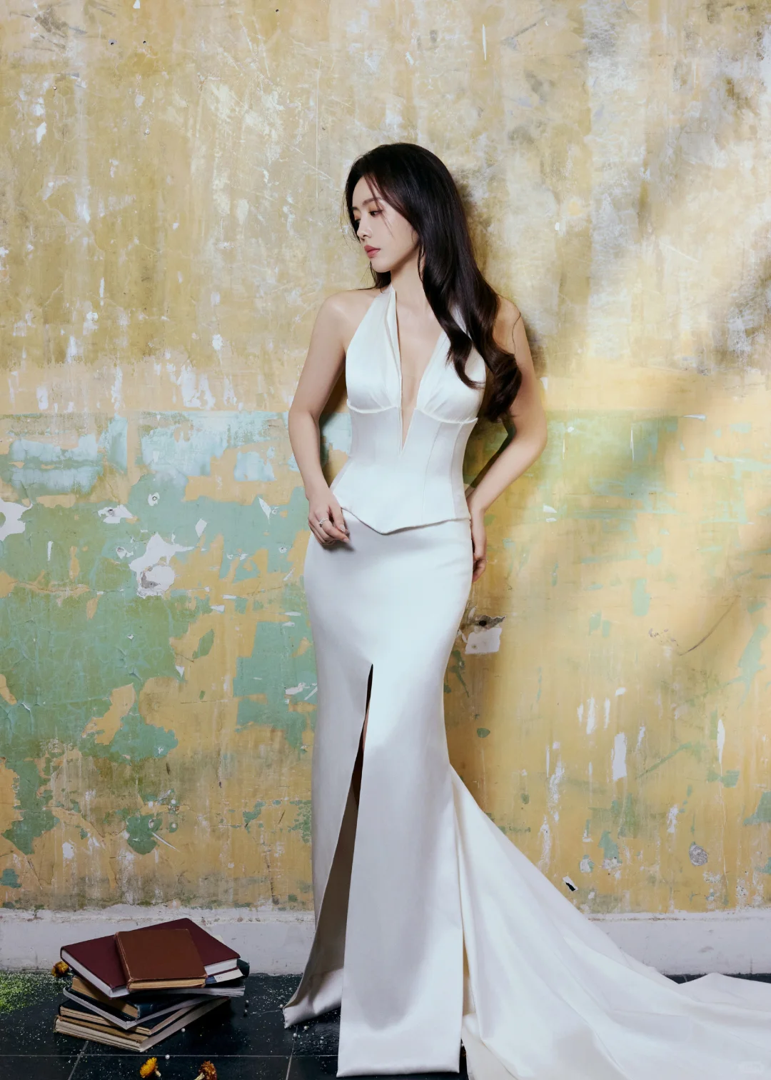 蔡文静 红毯尤物V有点深