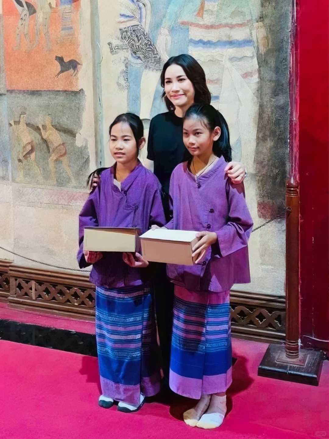 40岁诗妮娜妩媚动人，盛世美颜360度无死角