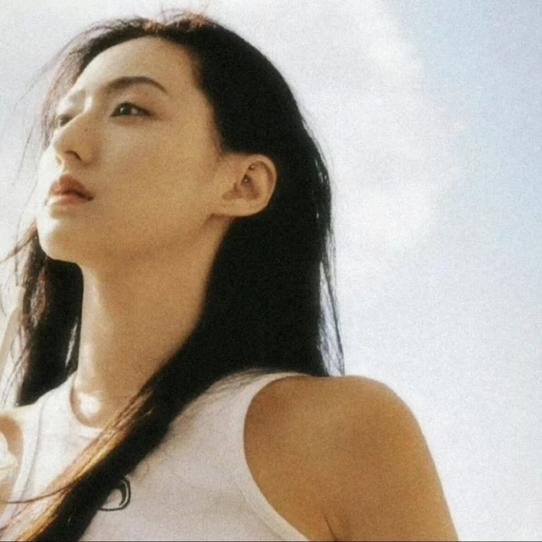 𝙒𝙚𝘾𝙝𝙖𝙩/ 复古 港风 头像