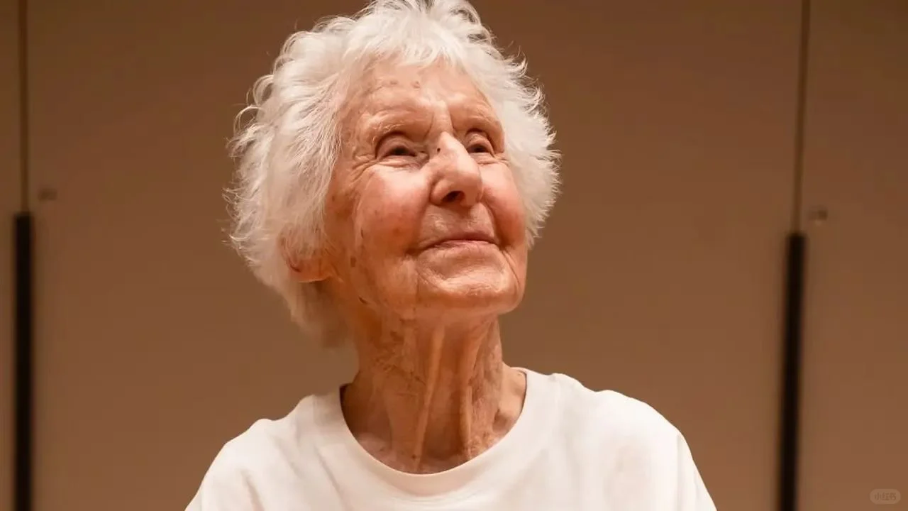 102岁的肖邦女士