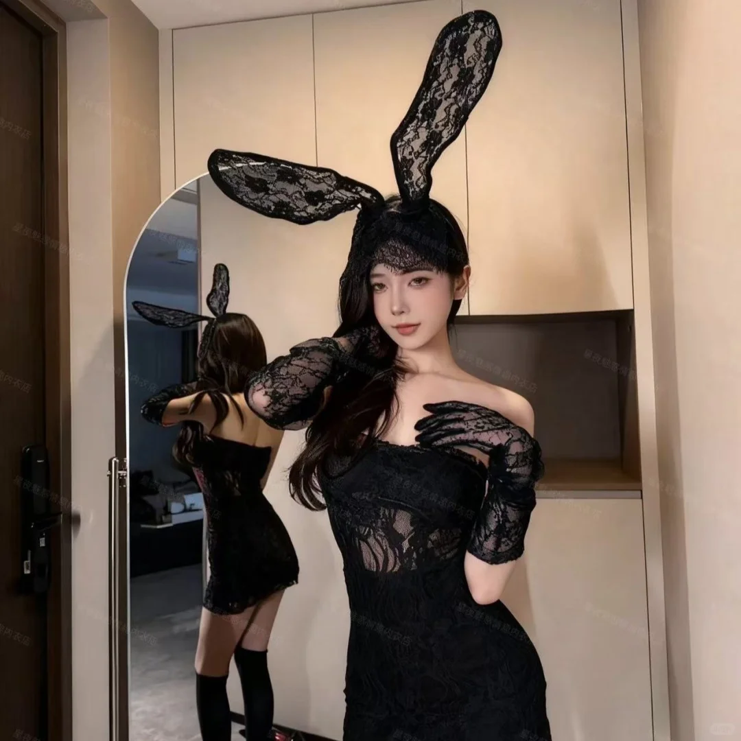 这组黑蕾丝穿搭真的又纯又欲！