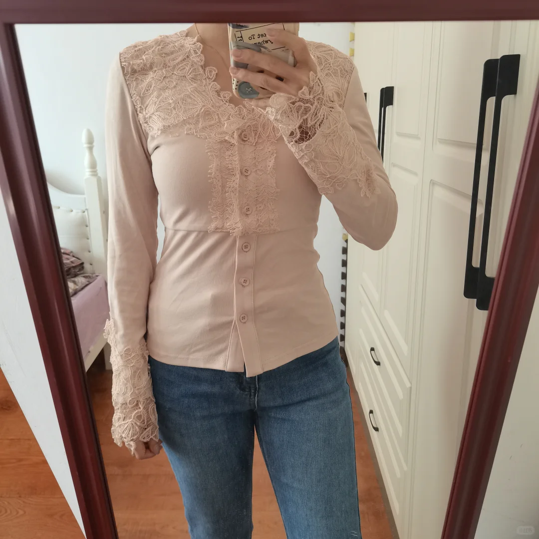 【mimius】U 加厚纯欲风V领修身蕾丝内搭打