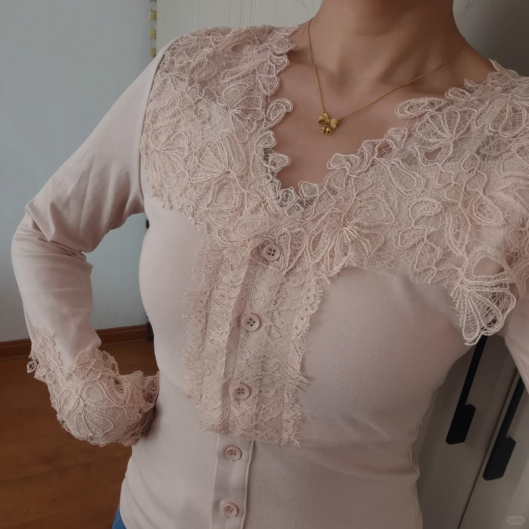 【mimius】U 加厚纯欲风V领修身蕾丝内搭打