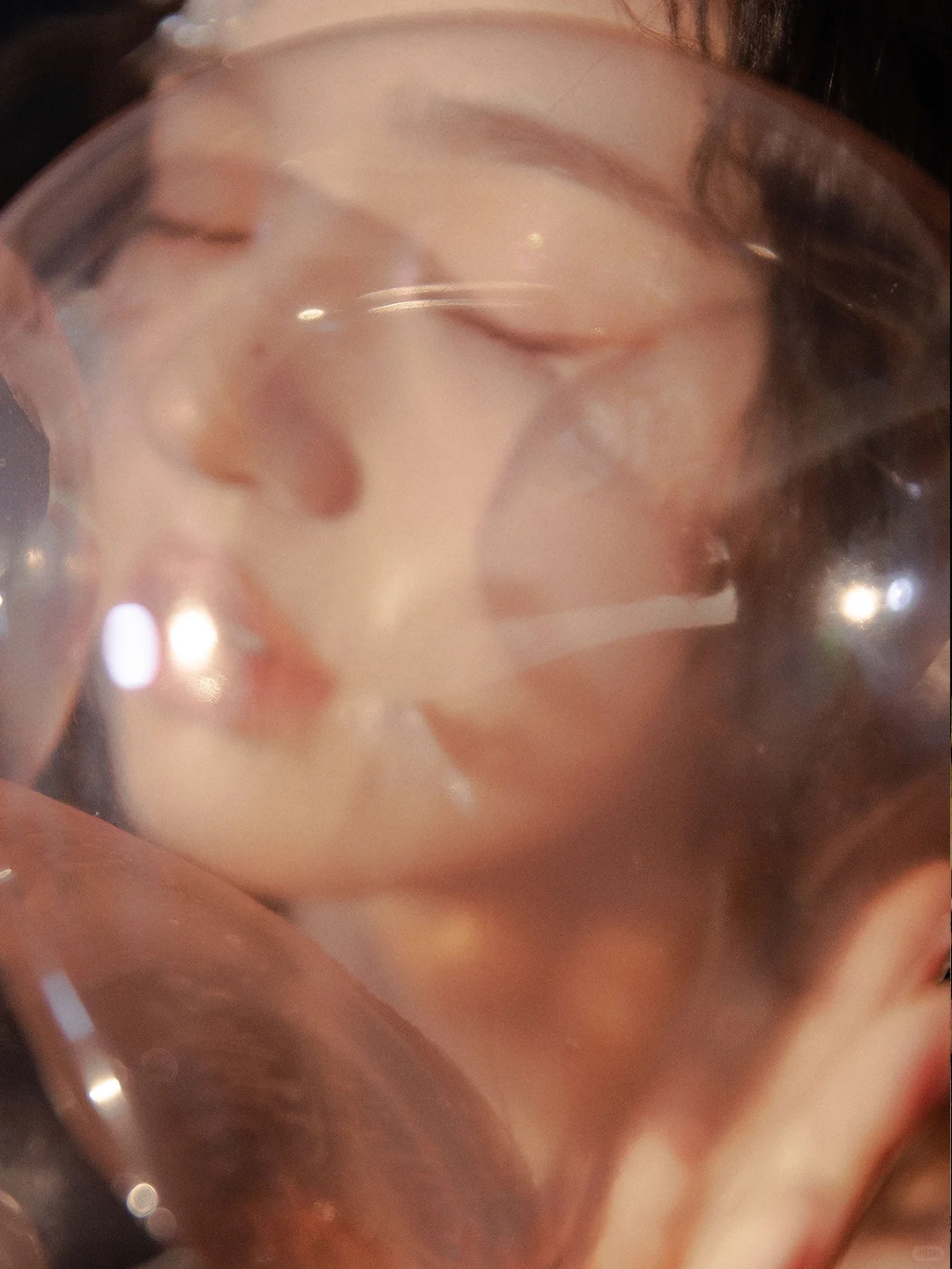 冰蝶破茧，泡沫化影丨轻法式纯欲慵懒感写真