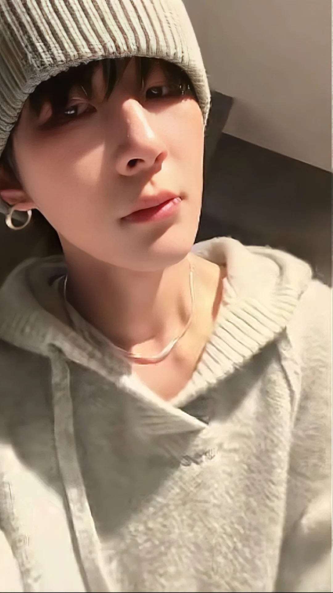 可爱小猫变魅惑水蜜桃