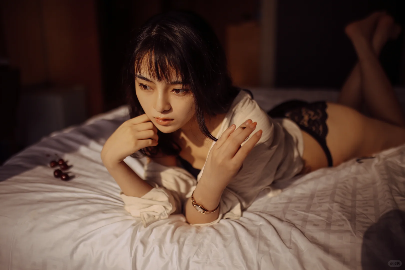 光影里的她，像一首未完的诗｜法式私房