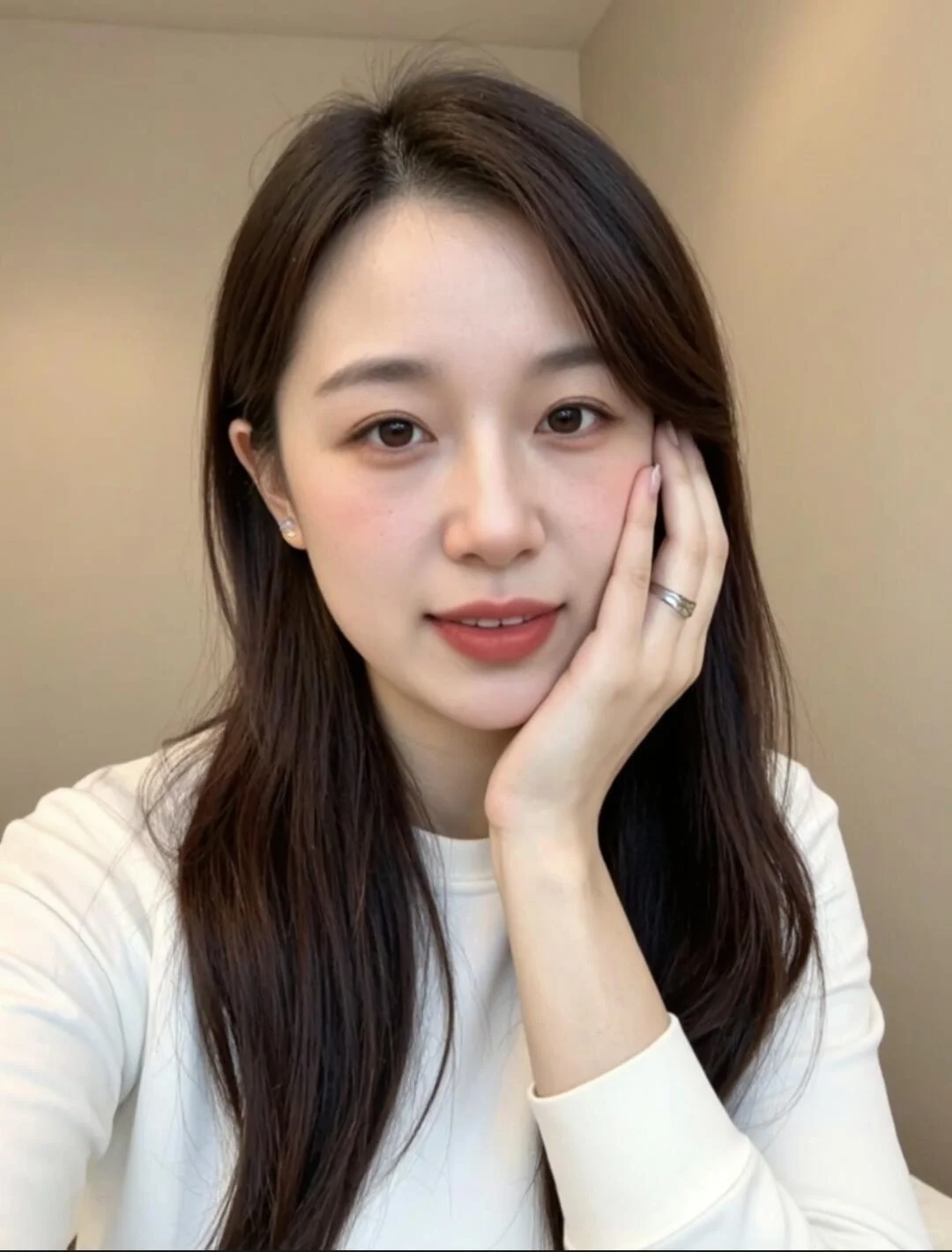 这女的衣品挺差，但努力了，有变美吗？