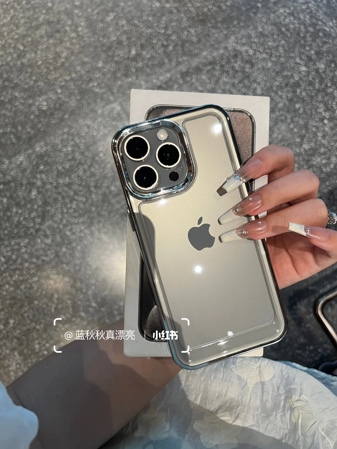 尊嘟很有纯欲感～～请原地和透明壳🔒🐷