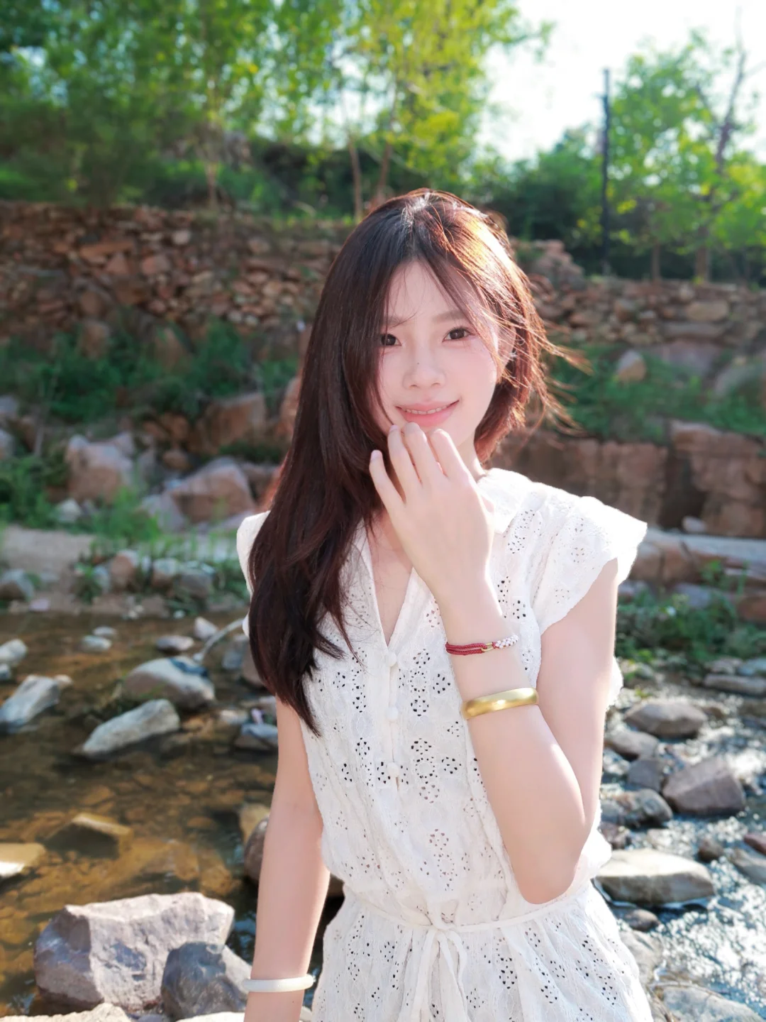 山野里阳光里的女孩👧🏻