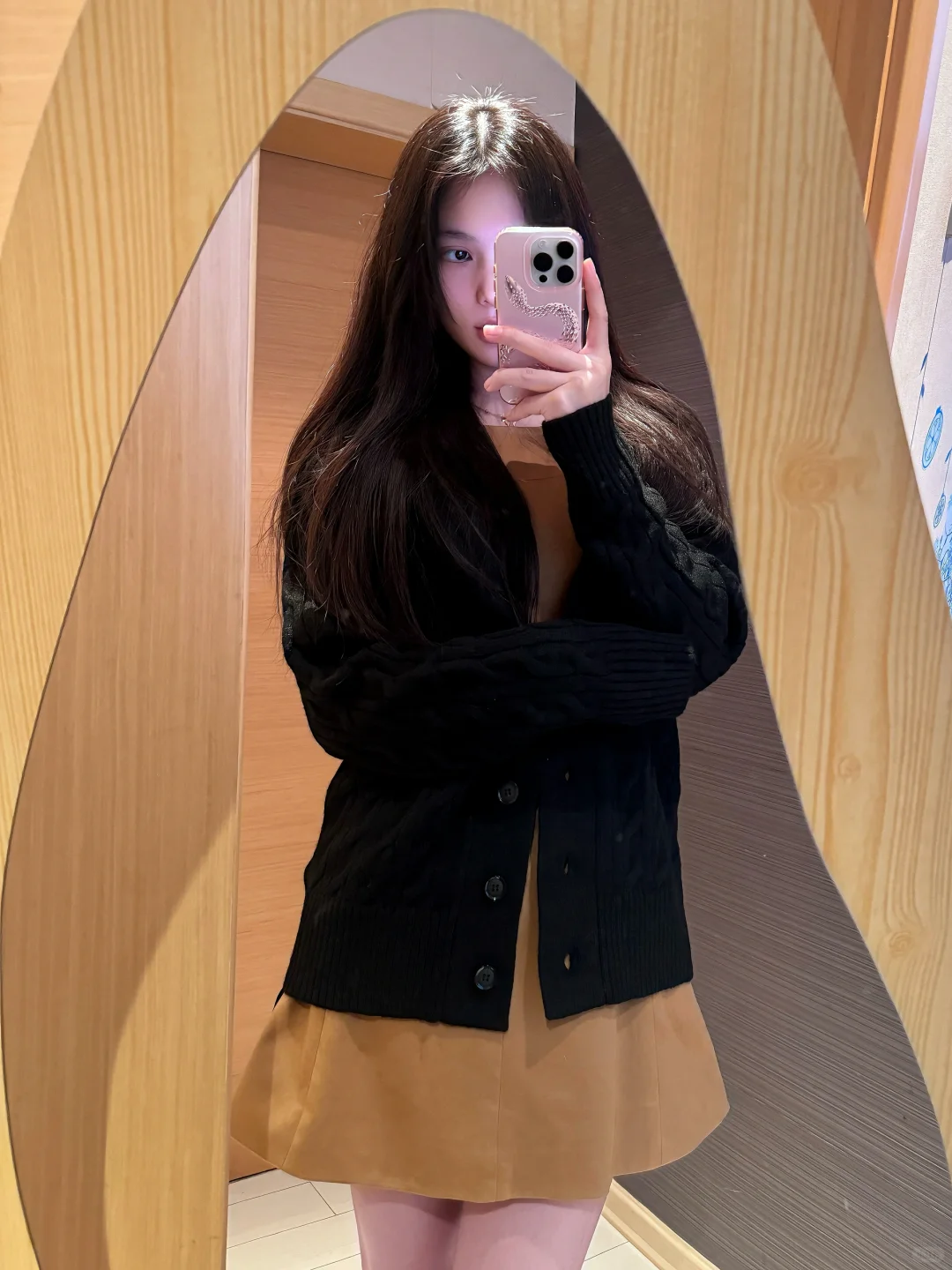 琮瑗同款黑色毛衣➕棕色高干文麂皮连衣裙