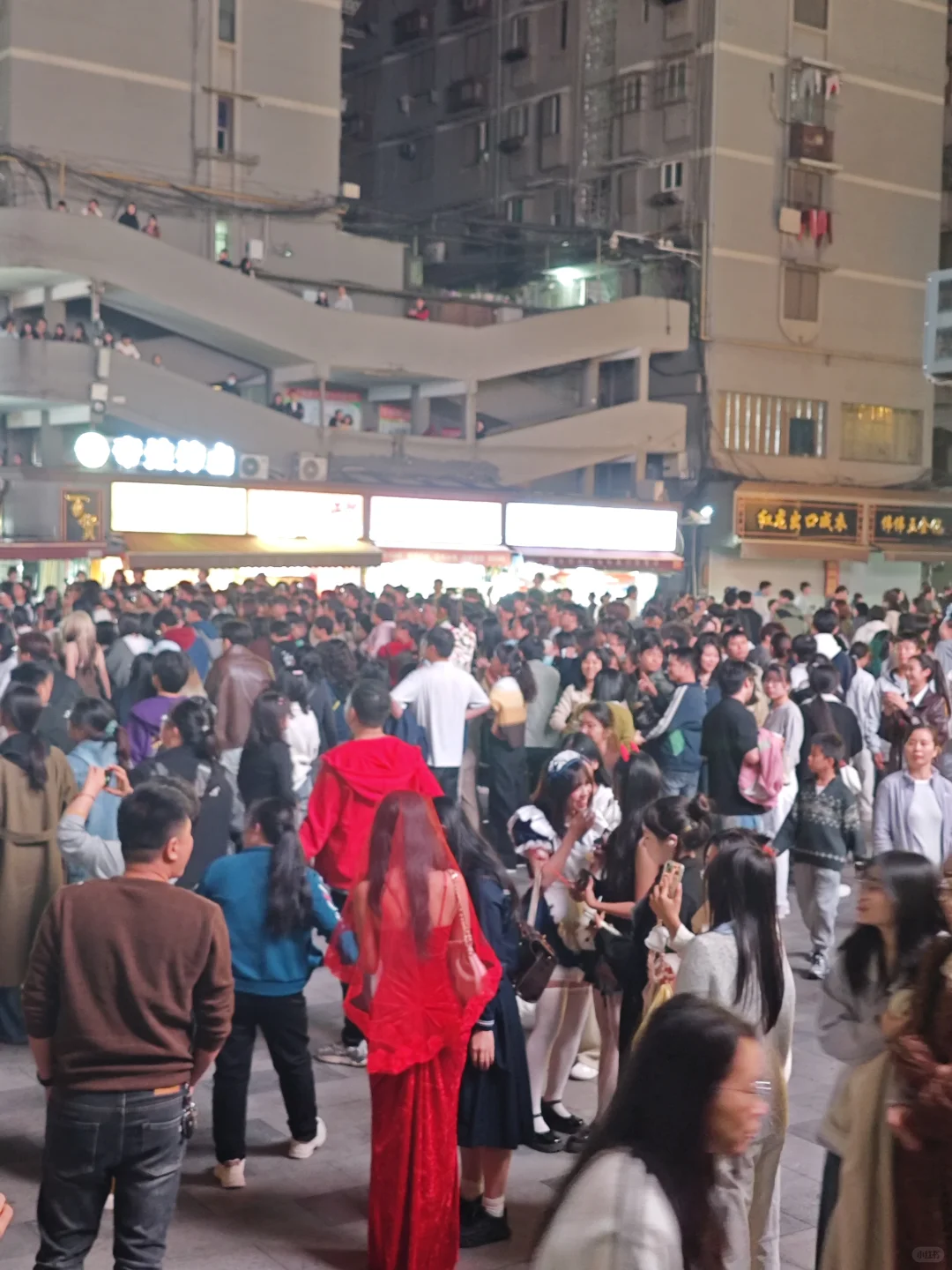 惊鸿一瞥，眼睛自动对焦