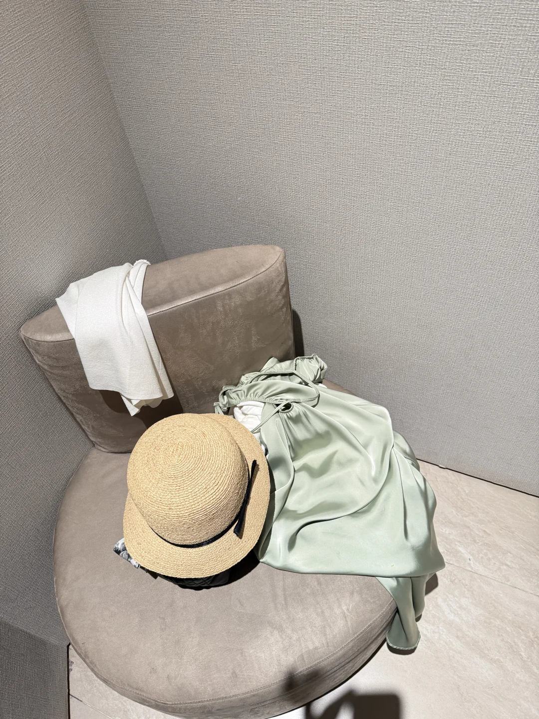 🤍🩱🏊🏻‍♀️