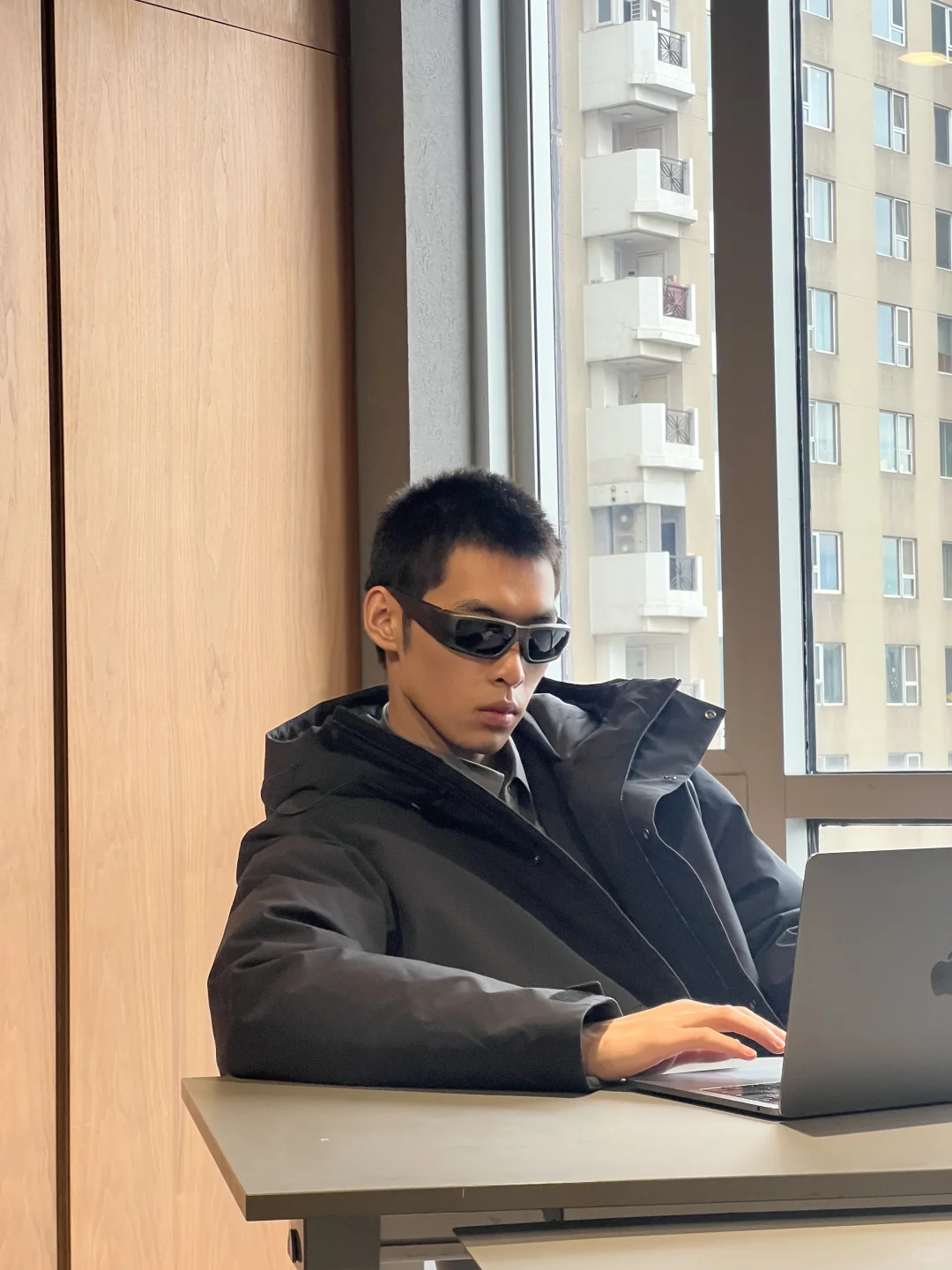 模特花絮 | 一键解锁冬日潮酷密码⚡️