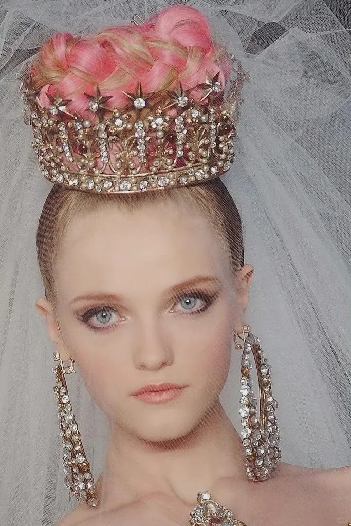 好伟大一张脸！美得我眼前一亮一亮又一亮！