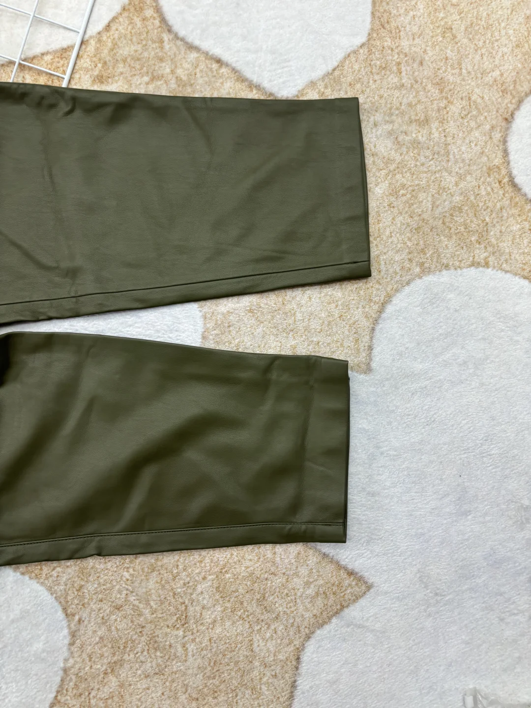 时尚、休闲、皮裤、时尚百搭、