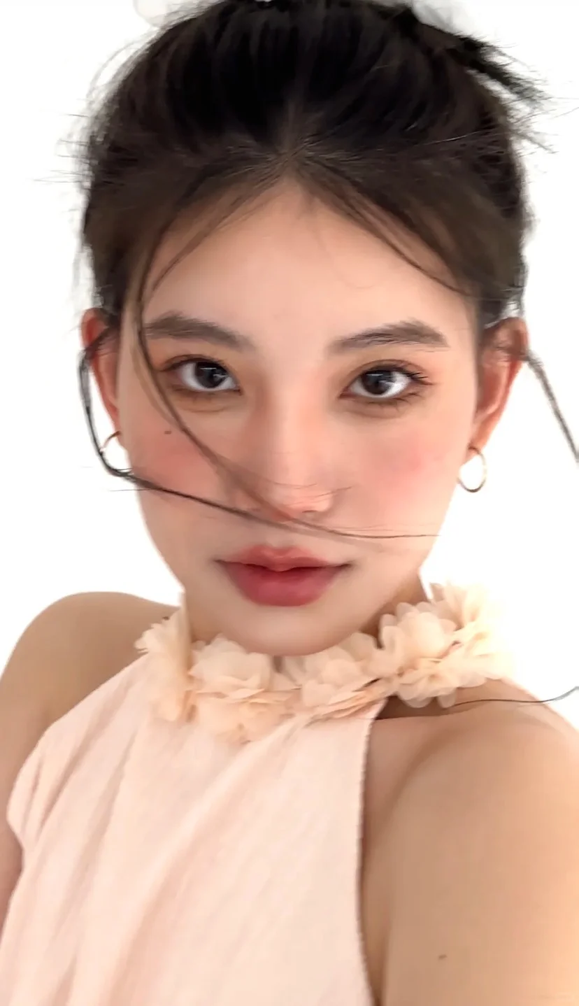 谁懂啊 学会化妆后真的会变自信很多！！