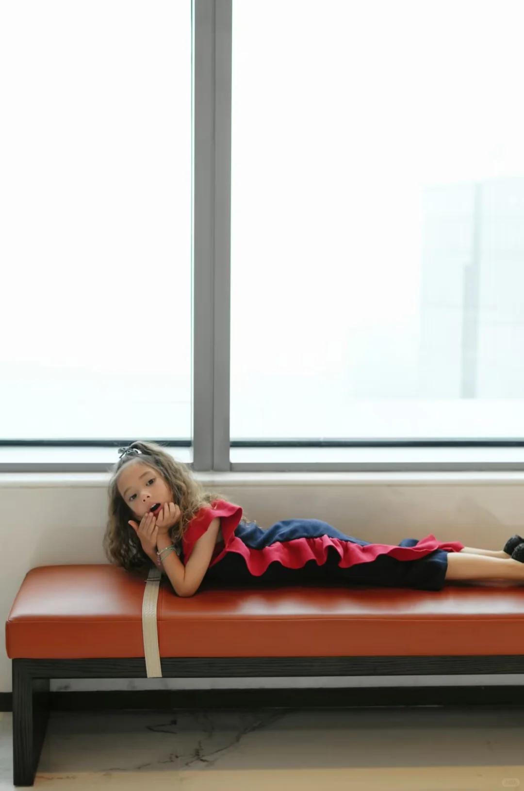 OMG！ 好美的女孩子！