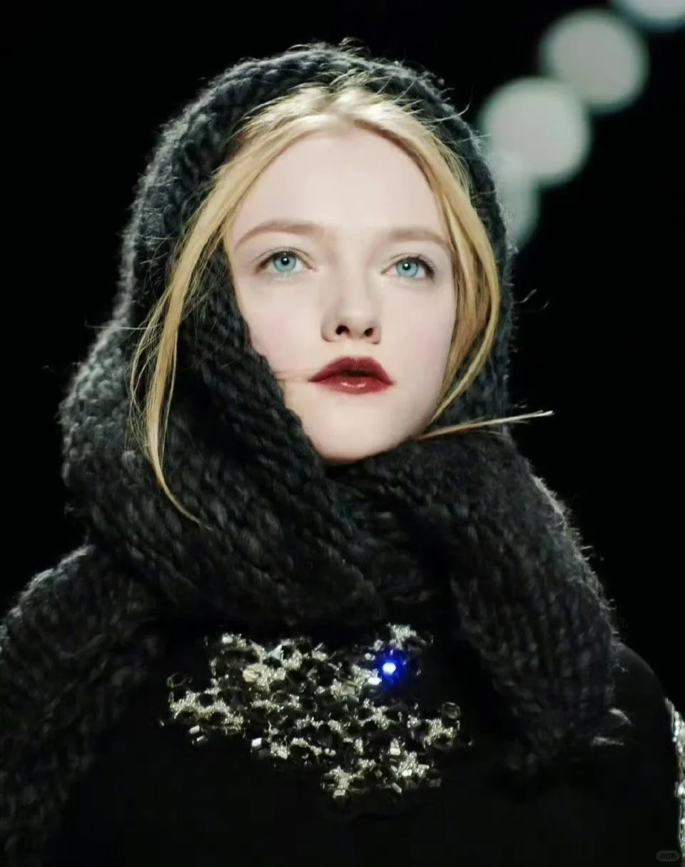 好伟大一张脸！美得我眼前一亮一亮又一亮！