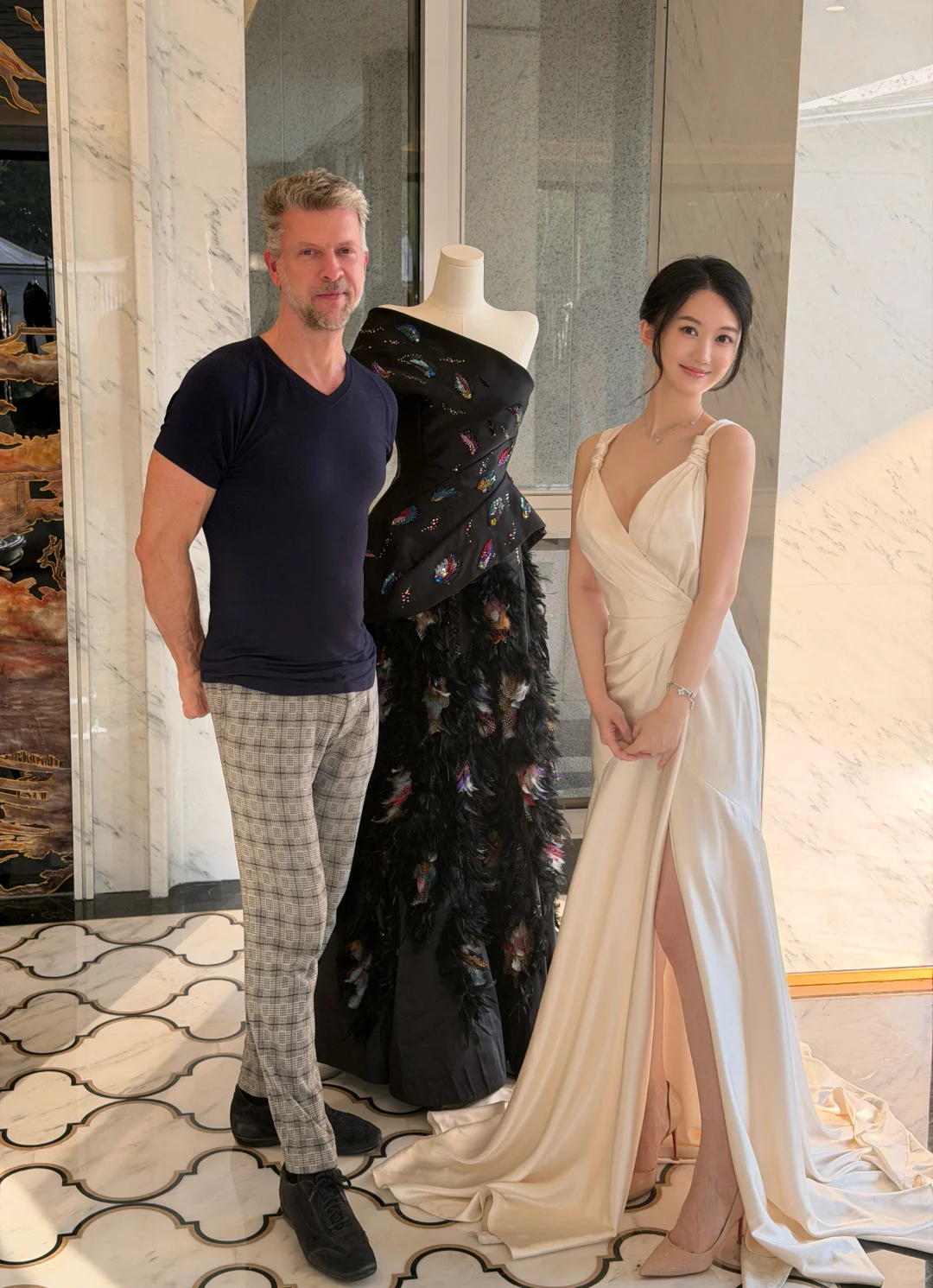 几十万的裙子穿上就是好看