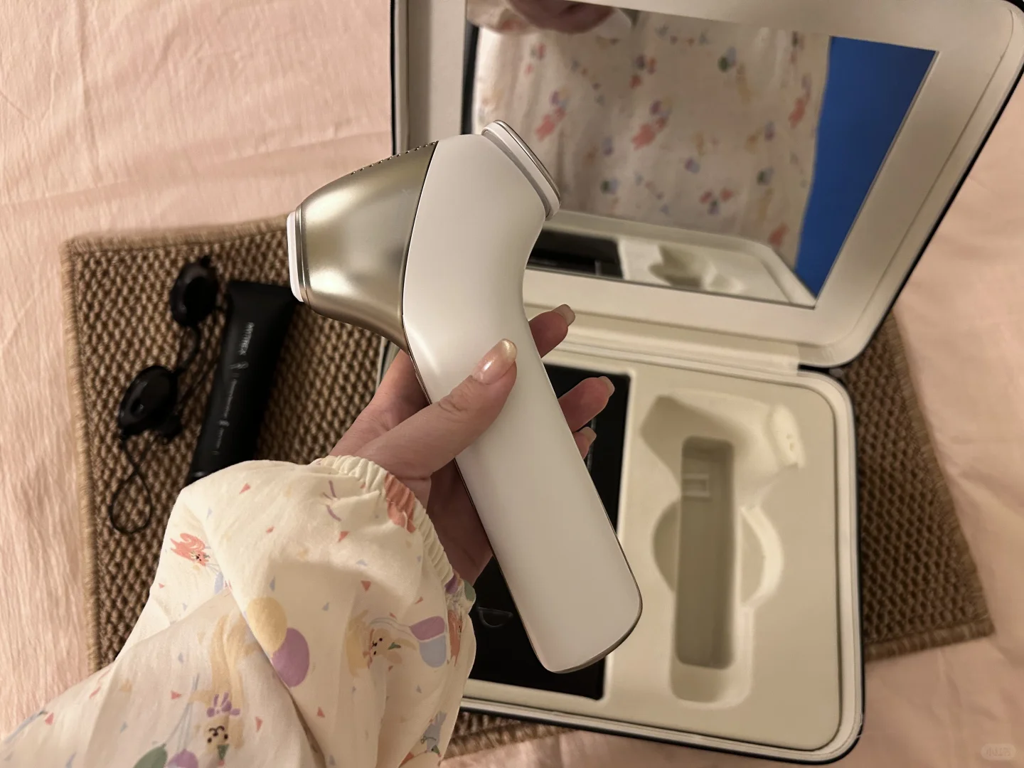 全世界的垮脸都被它拽起来了！！！