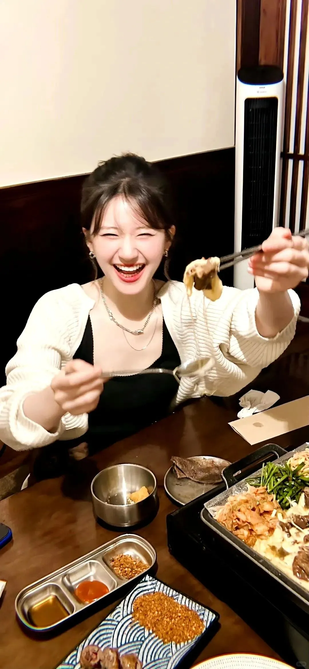 𝑺𝒉𝒂𝒓𝒆｜露思全屏壁纸