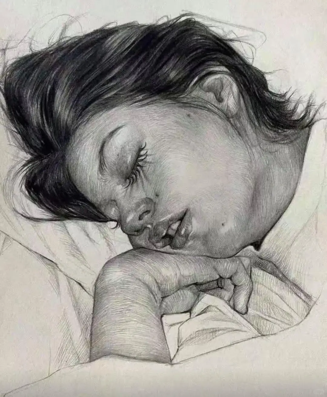 欣赏一位才华横溢的印度女艺术家素描作品