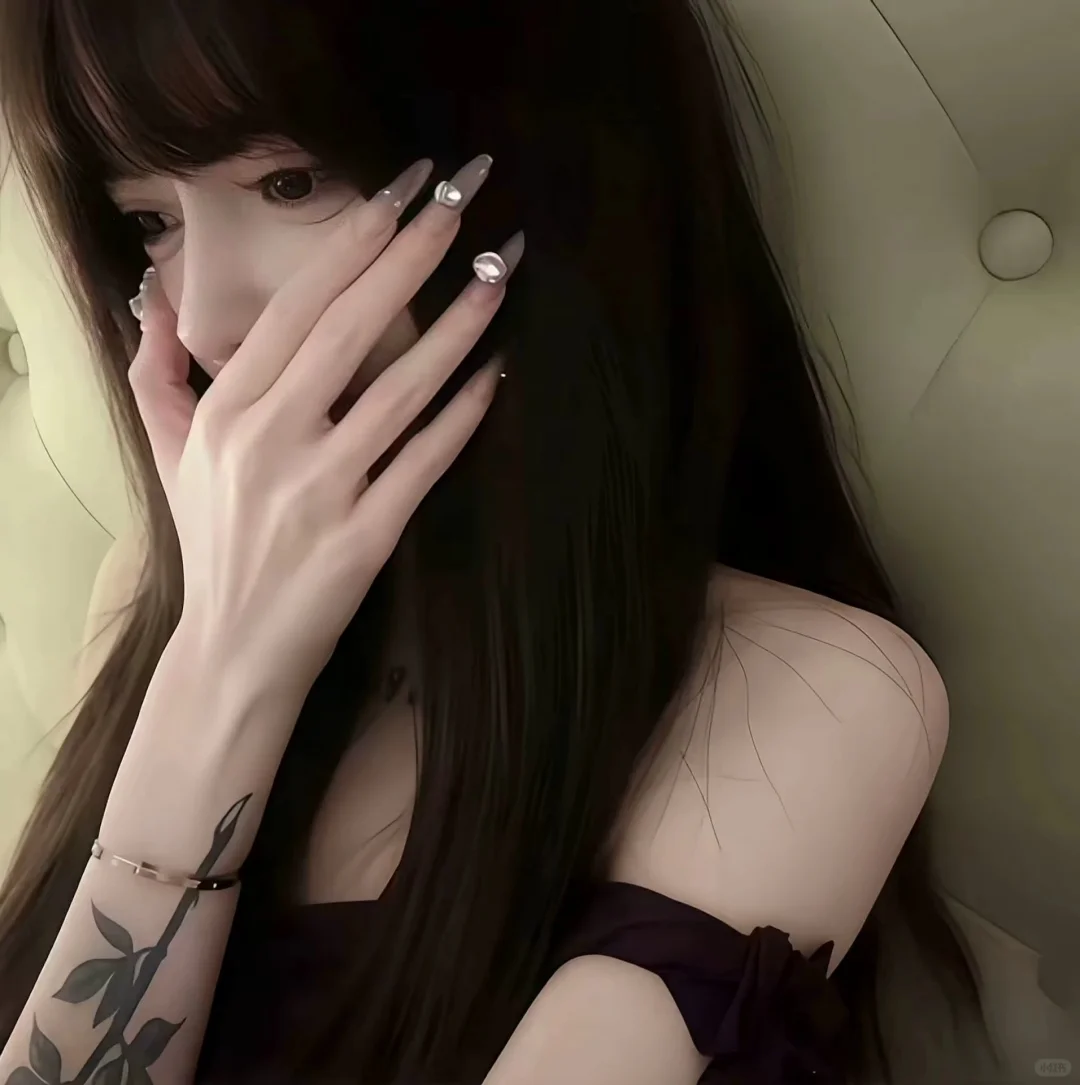 𝑾𝒆𝑪𝒉𝒂𝒕网感清冷女头