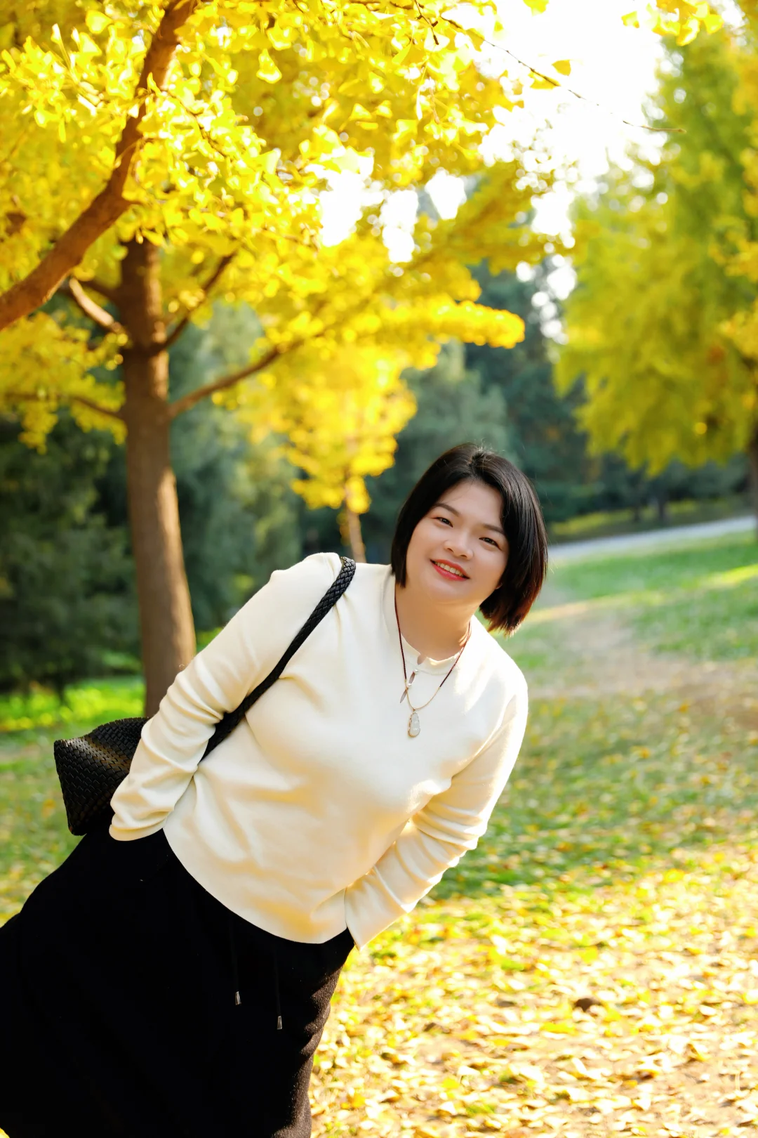 北京女摄🉑跟拍｜和闺蜜一起拍秋天的银杏叶