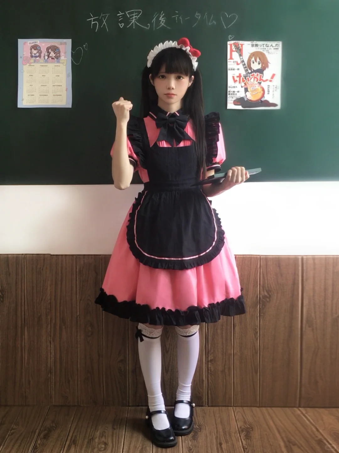 想让我穿女仆装的社长大人