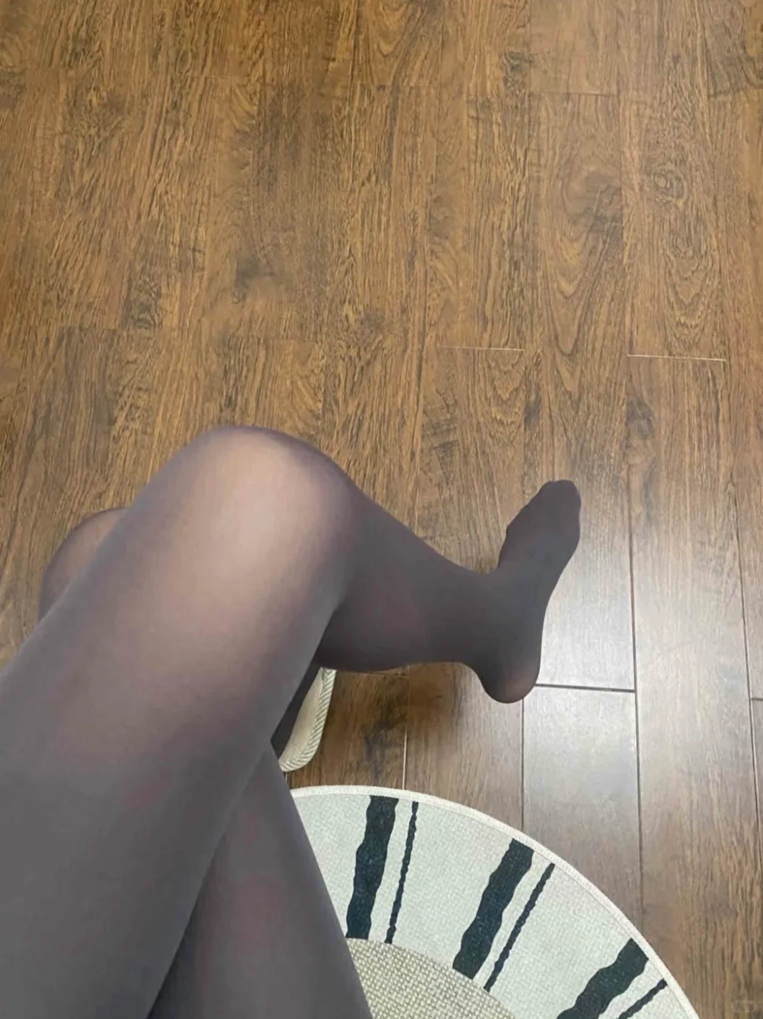 大家平时爱穿丝袜嘛