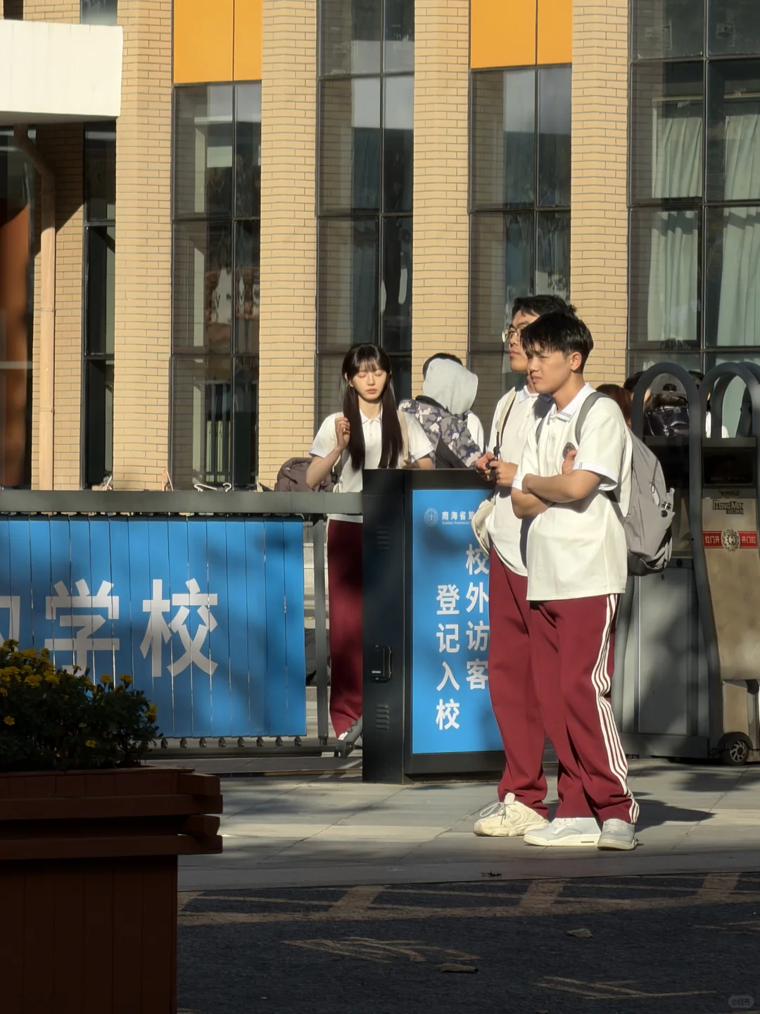 起猛了，看到女明星了！