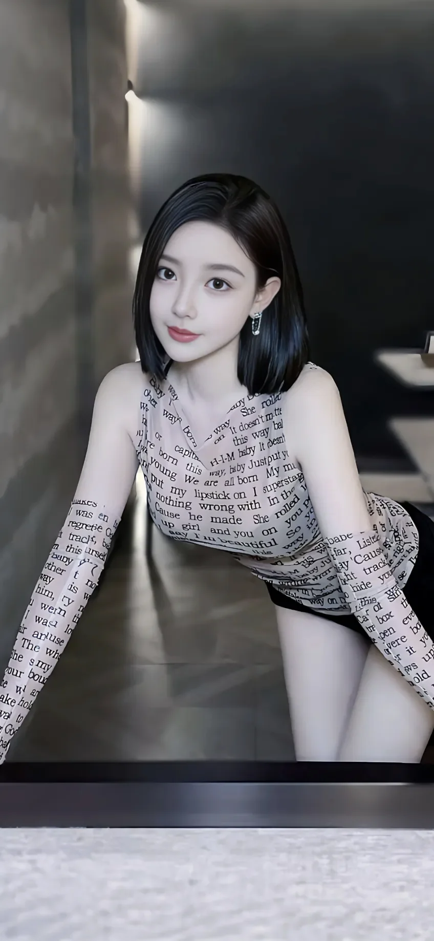 壁纸上新：魅惑众生的氛围感美女