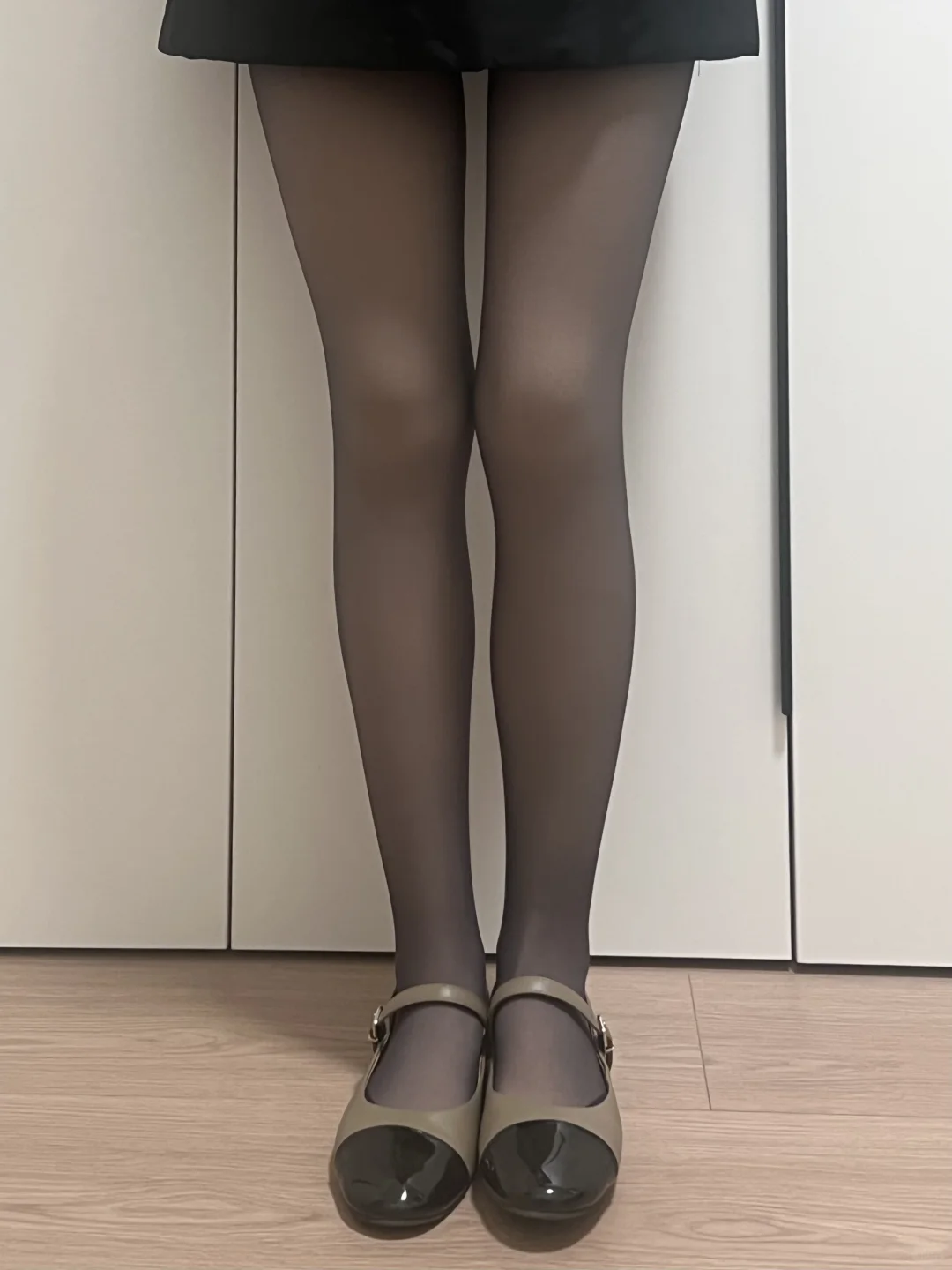 穿的不是丝袜是气场 是属于自己的高光时刻