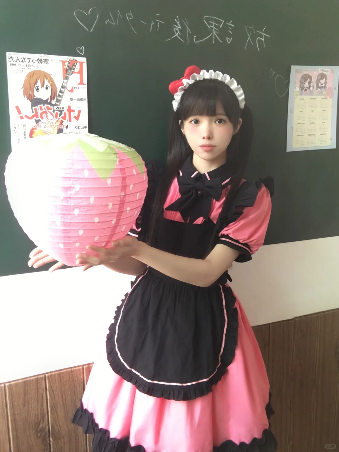 想让我穿女仆装的社长大人