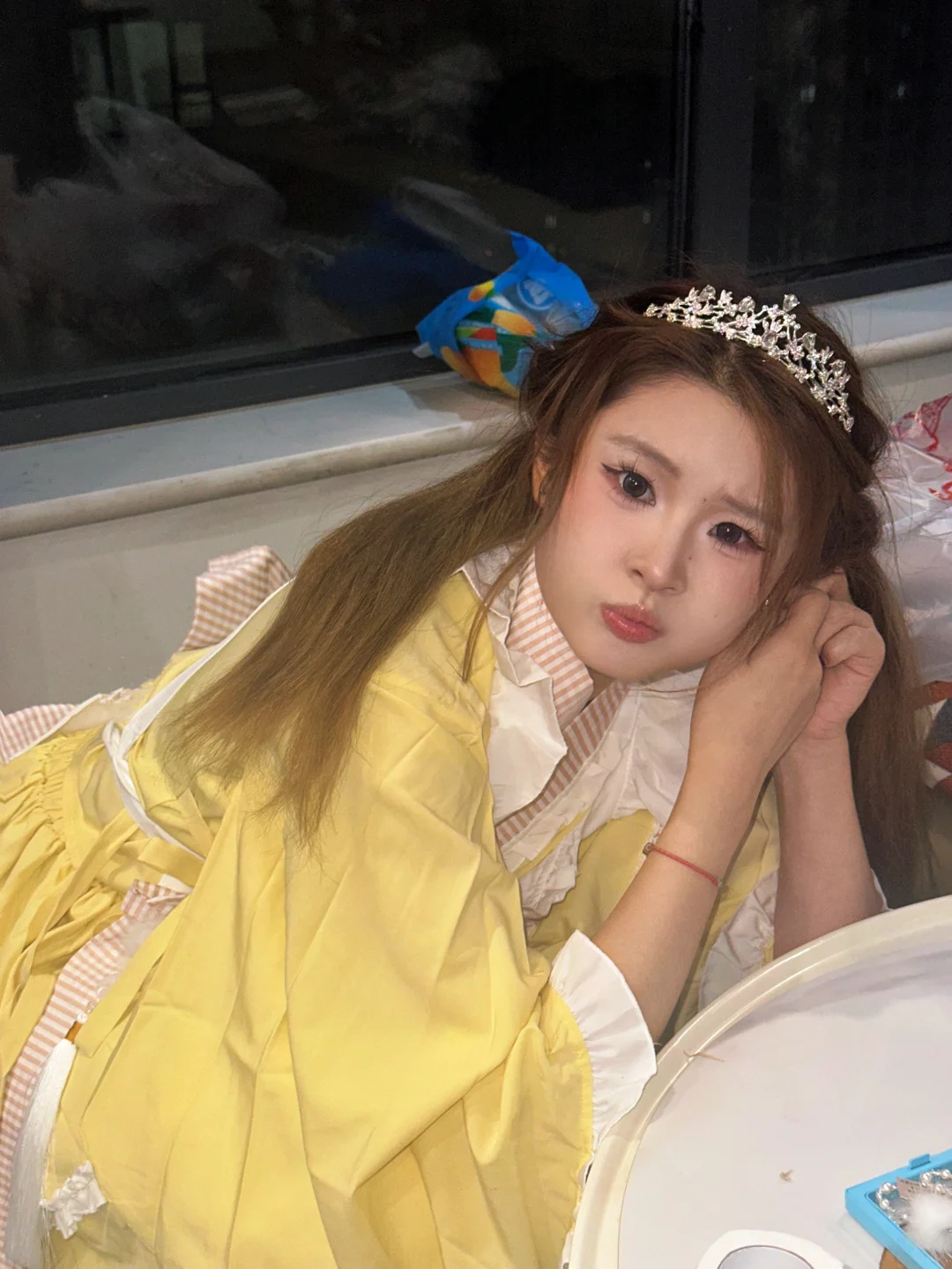 小妮睫毛立正了