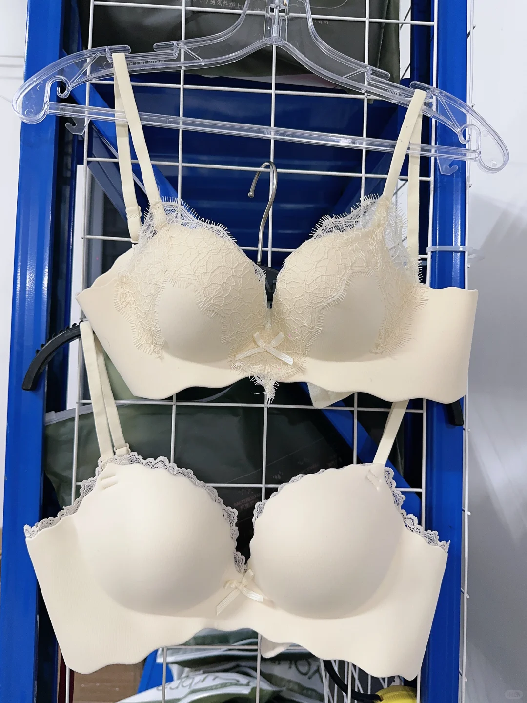 请把它推荐给所有小胸女生！显胸大腰细