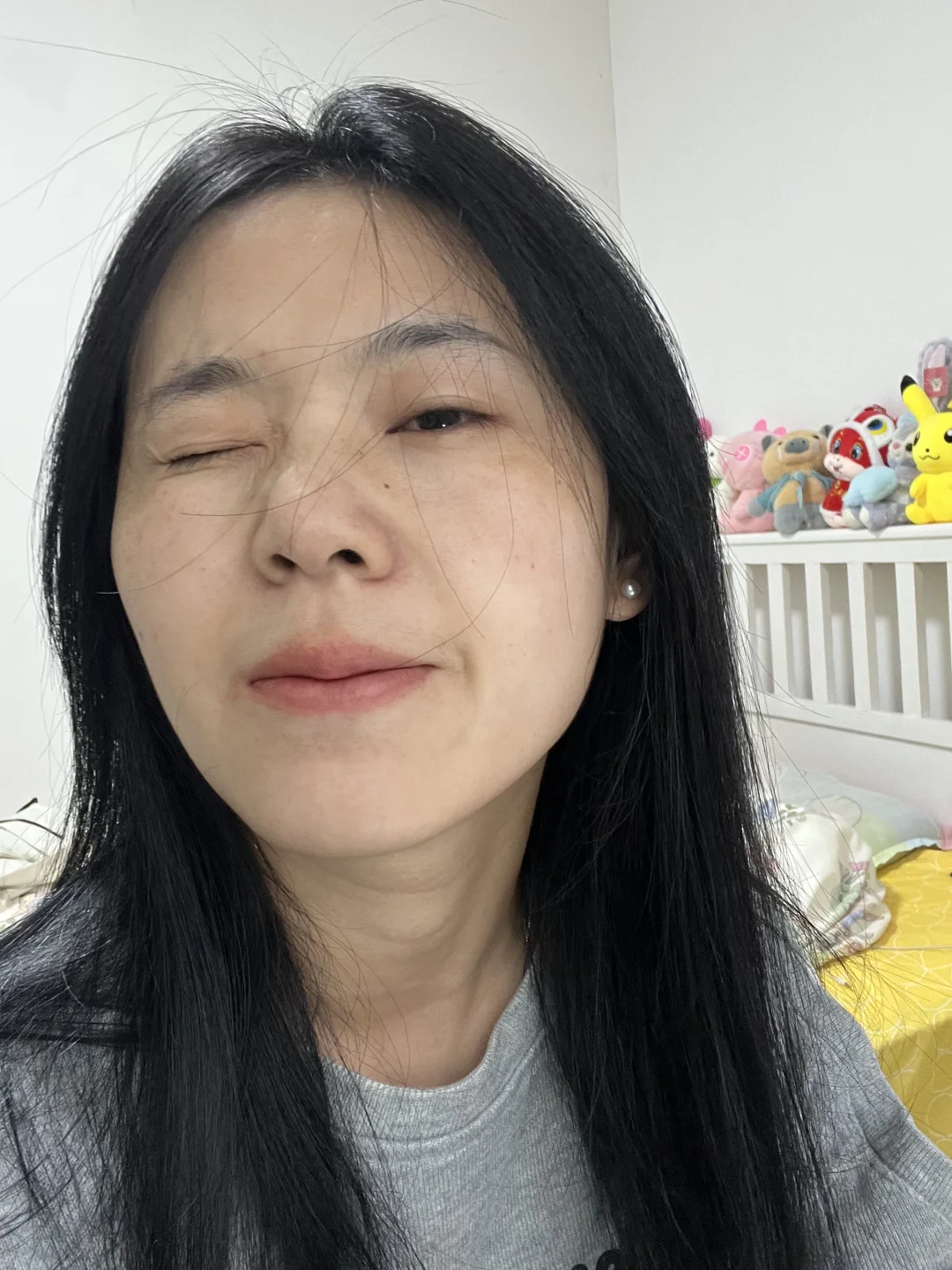 素颜长这样✌️