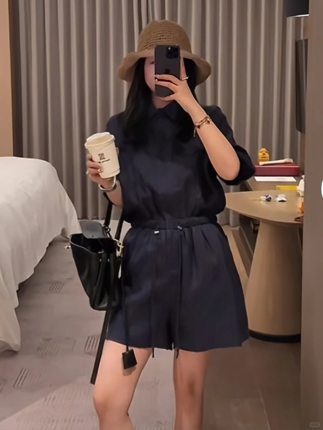 休闲穿搭、简单舒适就很美～