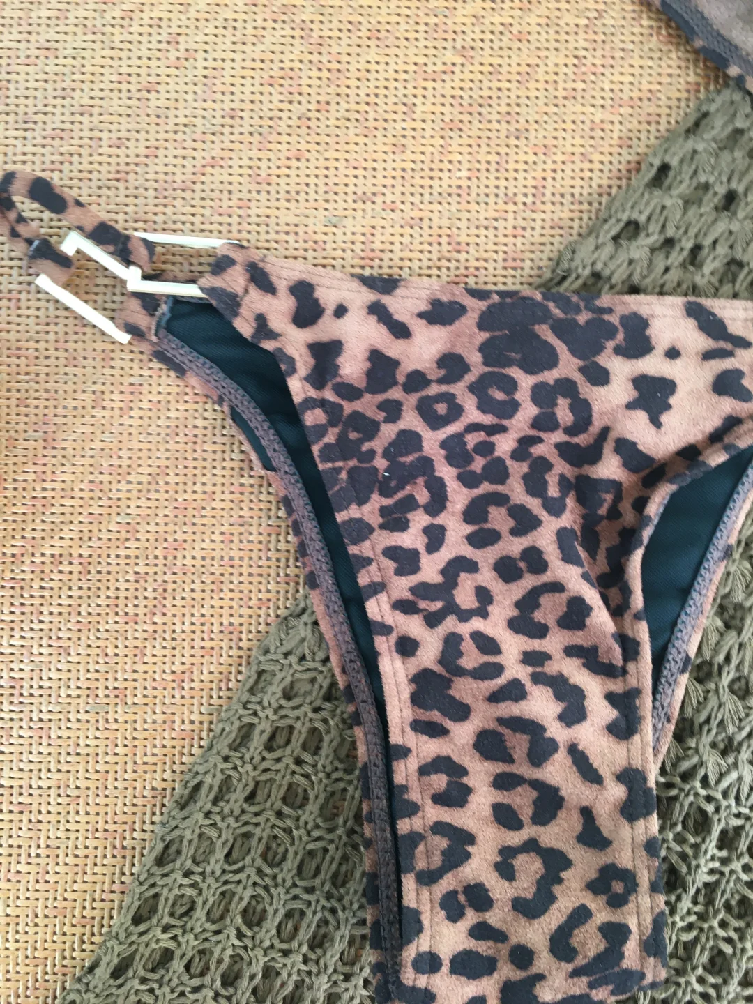 冬天温泉C位泳衣战袍♨️豹纹比基尼鲨疯了🔥