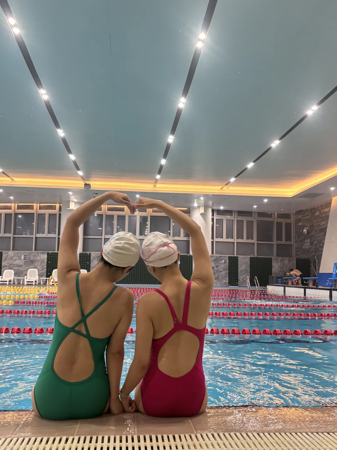 和游泳搭子的拍照分享📸