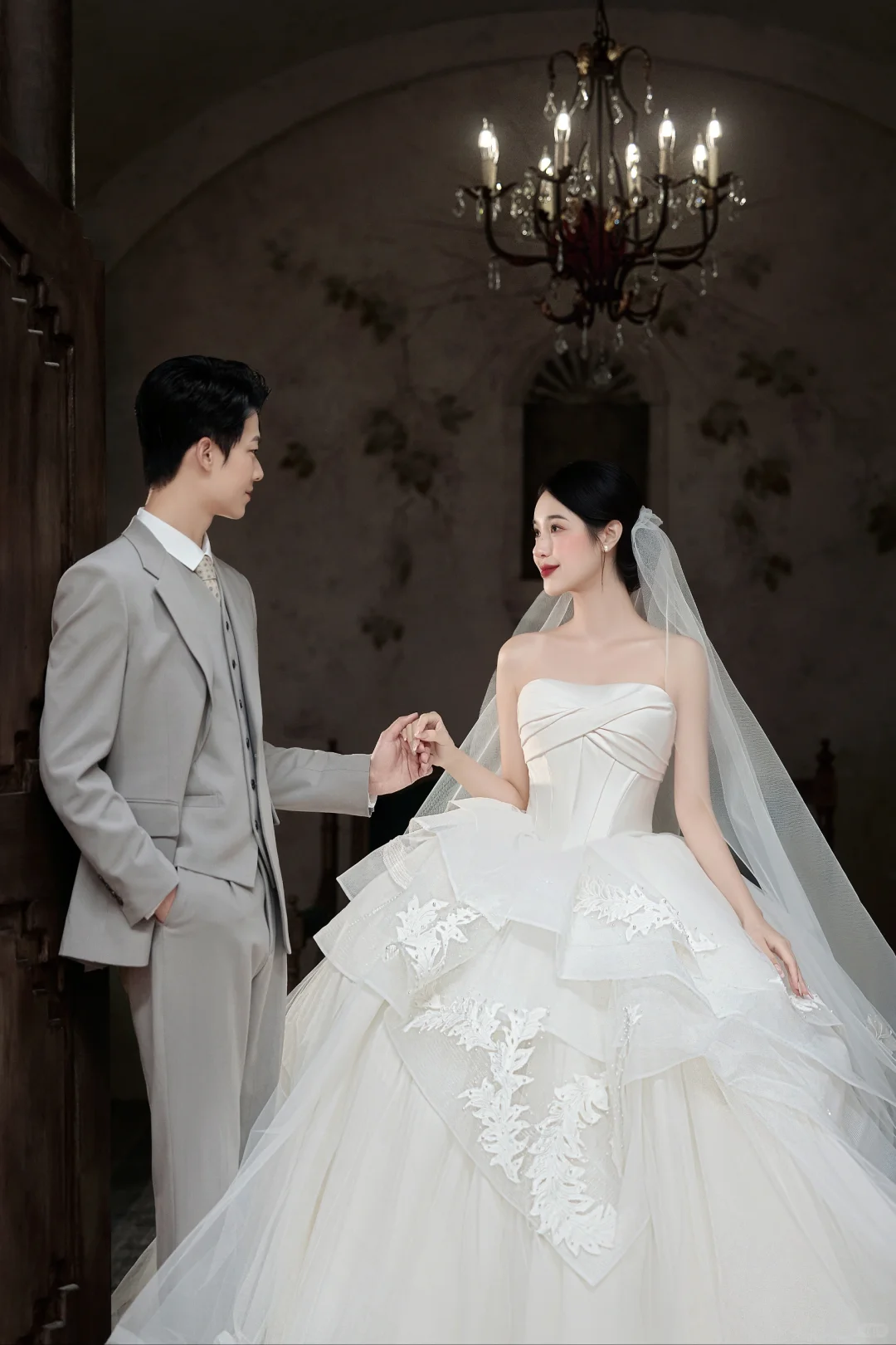 大理山茶园｜藏在复古庄园里的高级感婚照