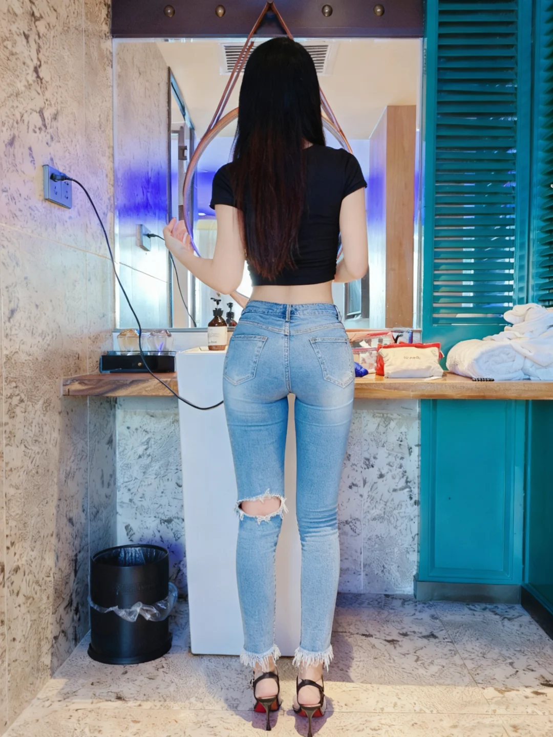 长沙·宠粉 | 白衬衣+牛仔裤+高跟鞋=清爽感