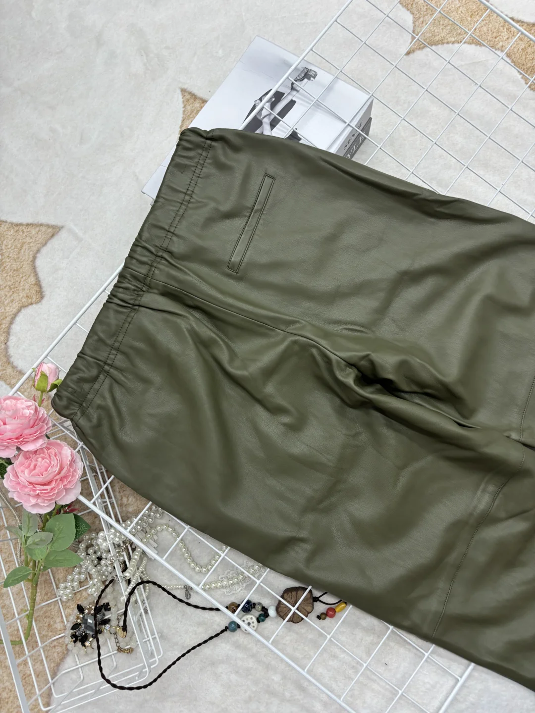 时尚、休闲、皮裤、时尚百搭、