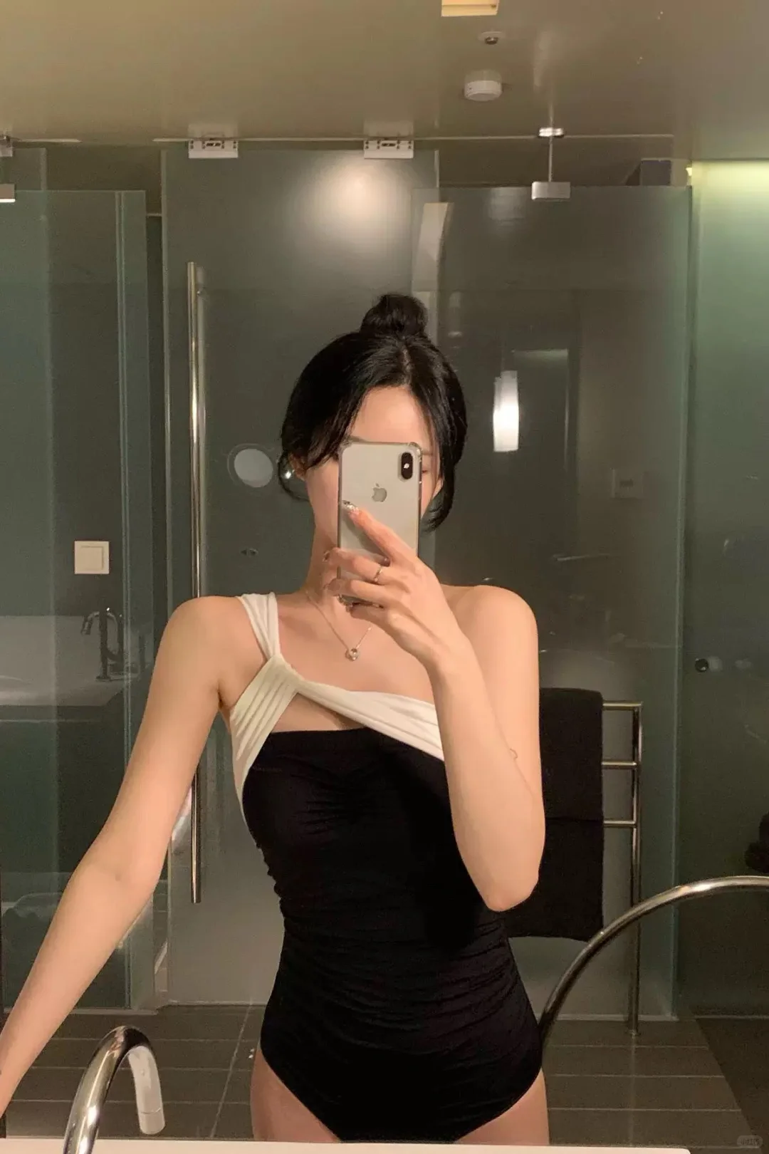 美死！找到了许妍同风格温泉泳衣🖤