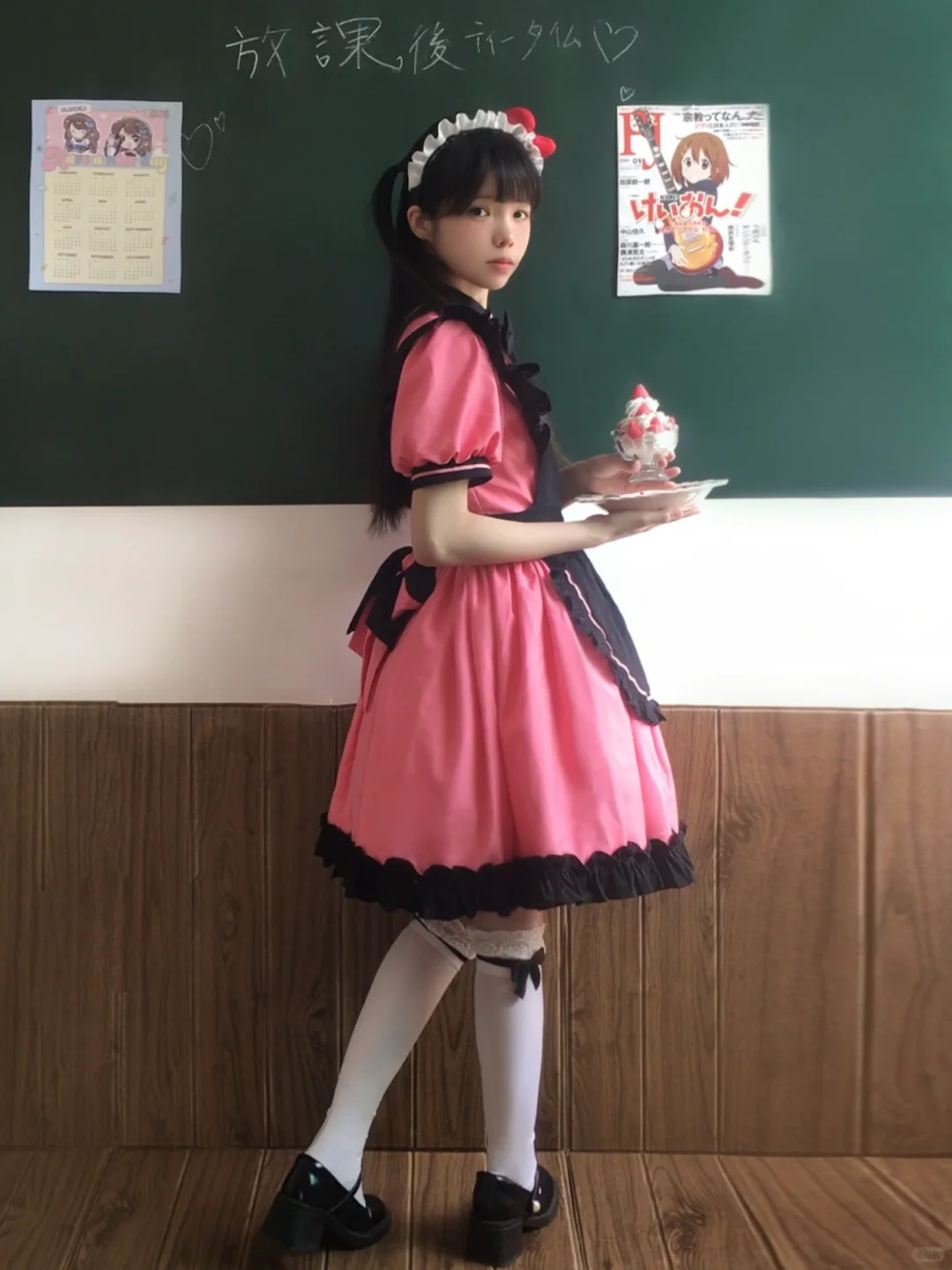 想让我穿女仆装的社长大人