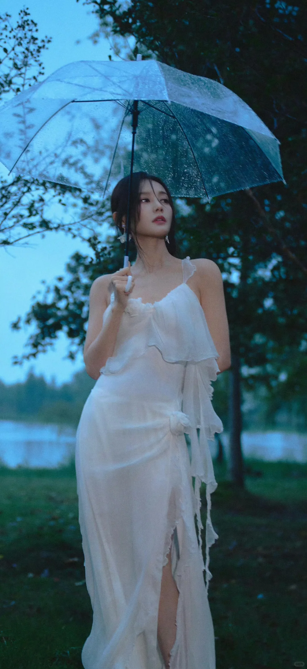 20251105明星壁纸｜【李一桐】～