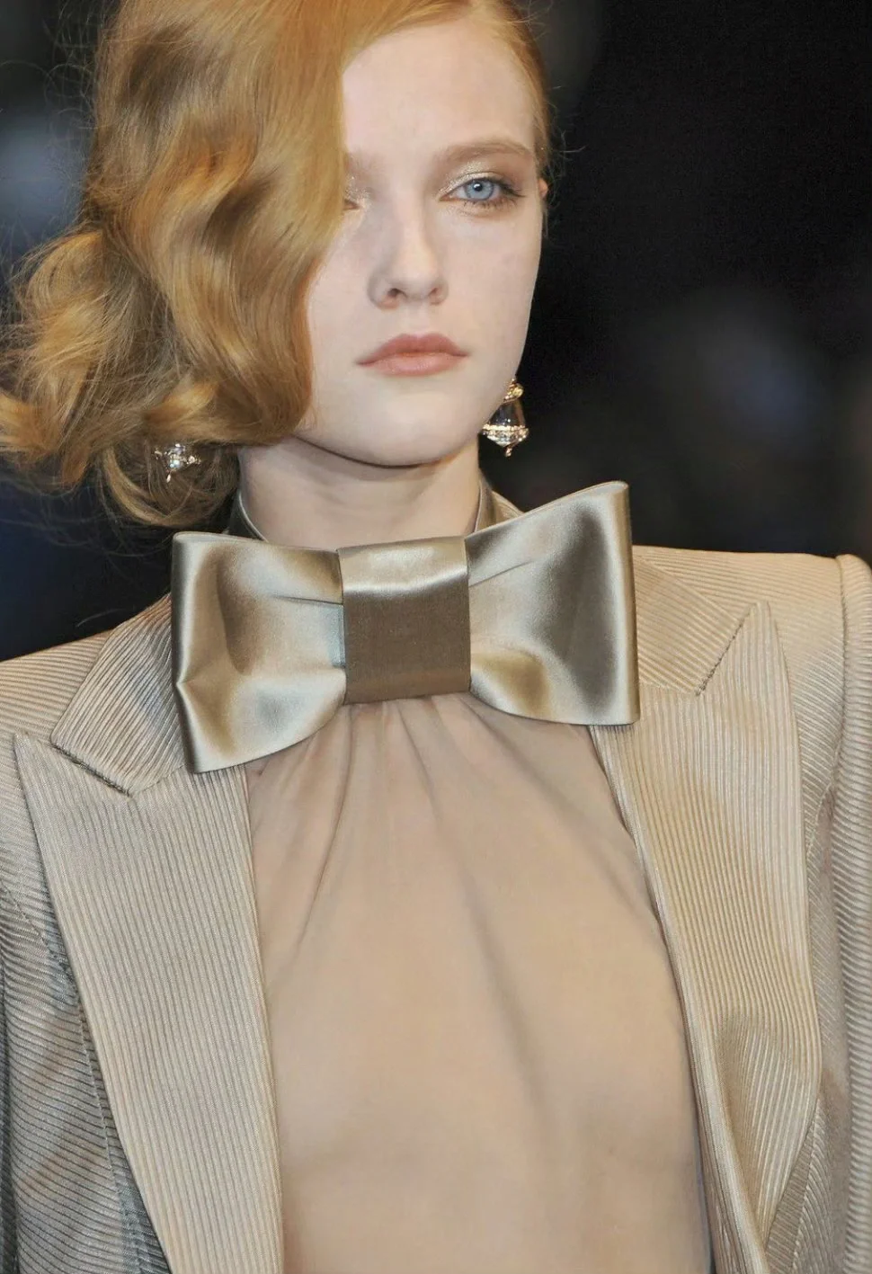 好伟大一张脸！美得我眼前一亮一亮又一亮！