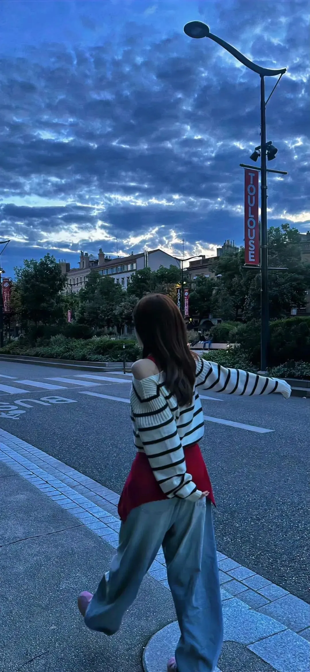 𝑺𝒉𝒂𝒓𝒆｜露思全屏壁纸