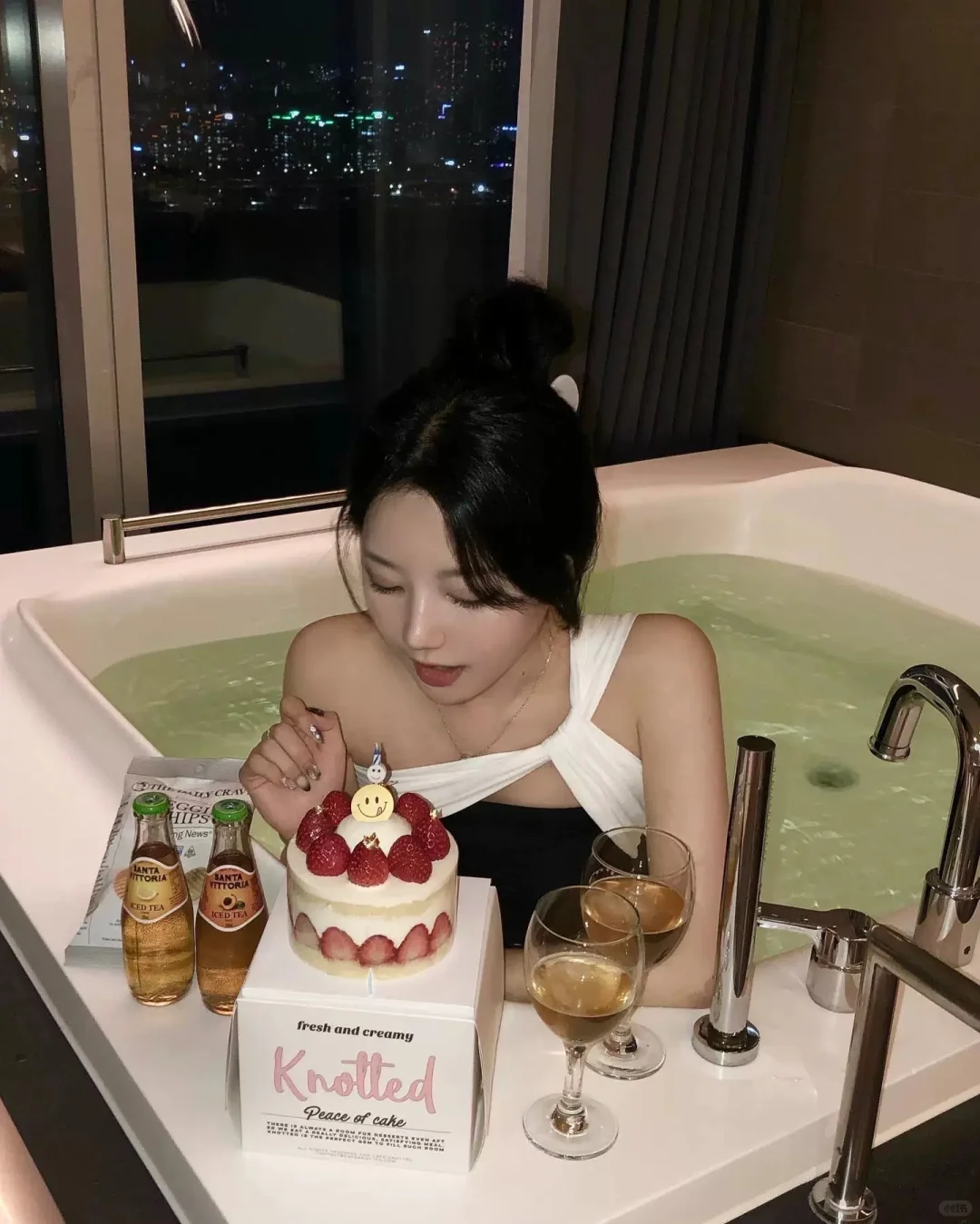 美死！找到了许妍同风格温泉泳衣🖤