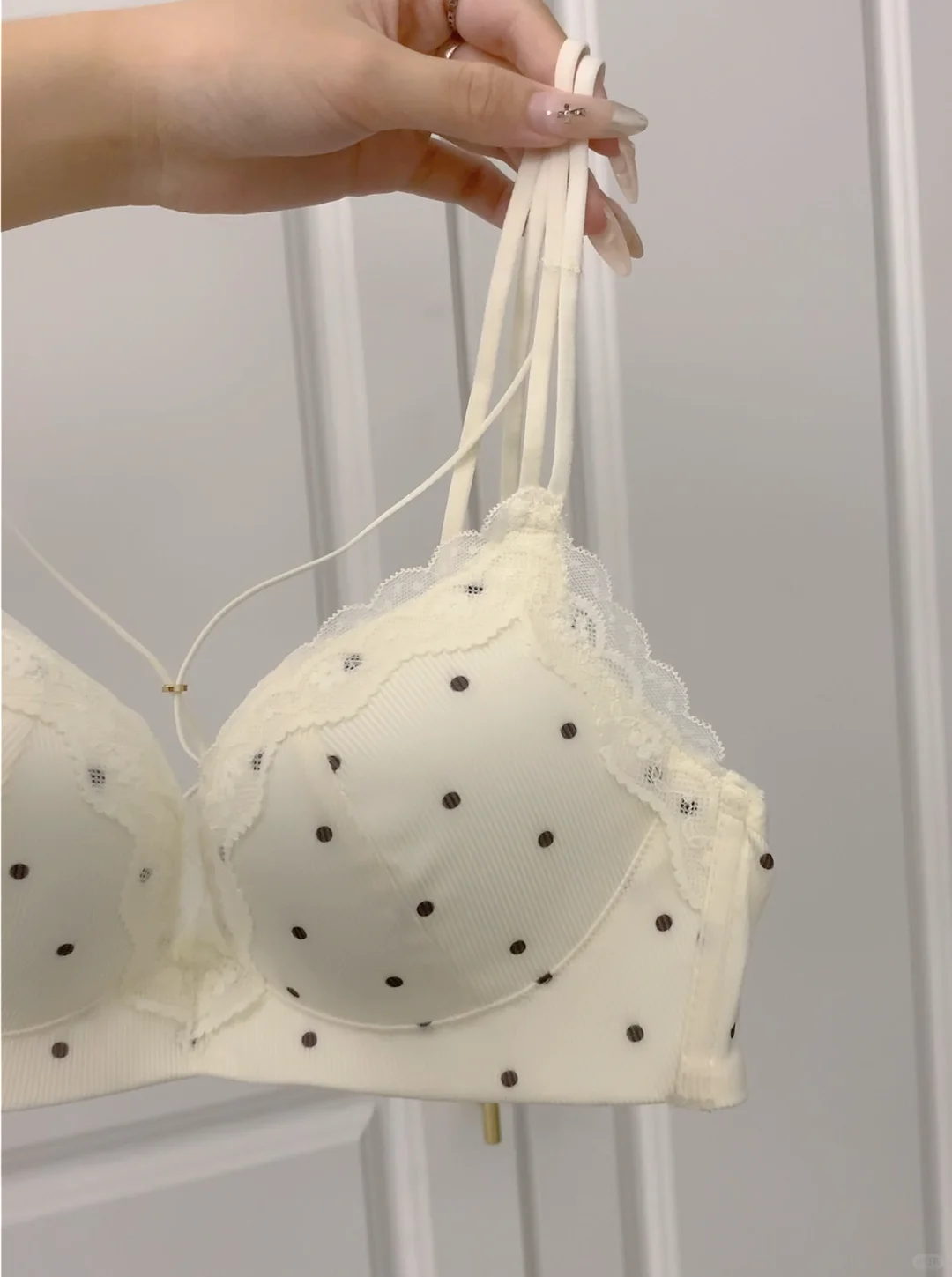 坠近很爱的奶油波点内衣！才20+小胸必备！